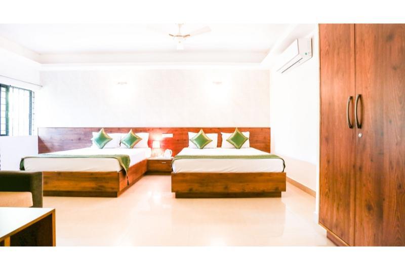 Treebo Pappilon Palace - Pvs Circle มังคาลอร์ ภายนอก รูปภาพ